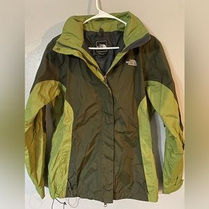 The north face rain jacket size large